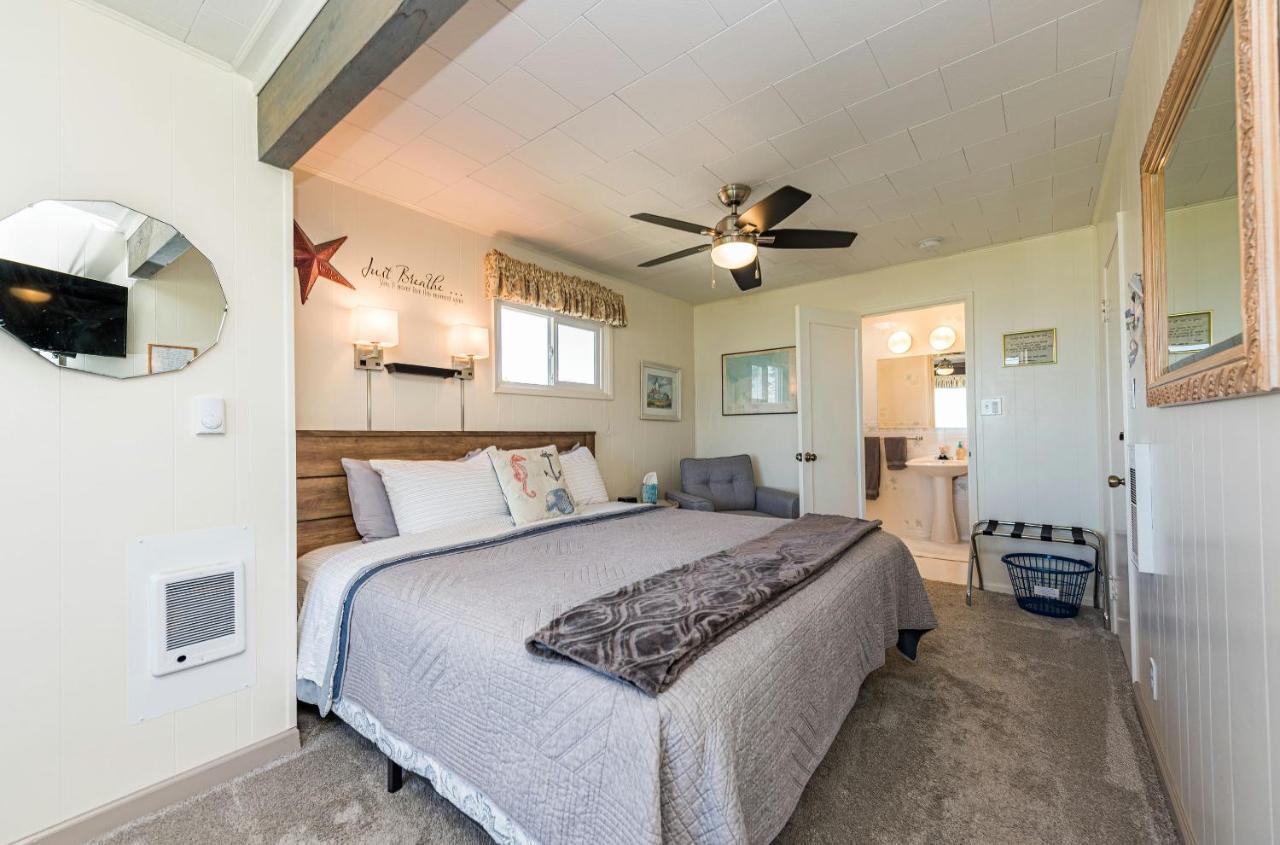 Juan De Fuca Waterfront Hotel & Cottages Секим Экстерьер фото